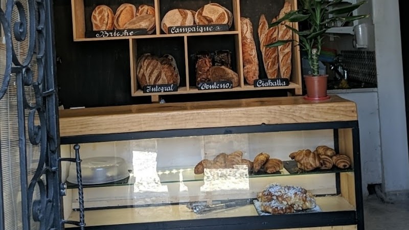 Minuit Take Away - Panaderia Cafeteria