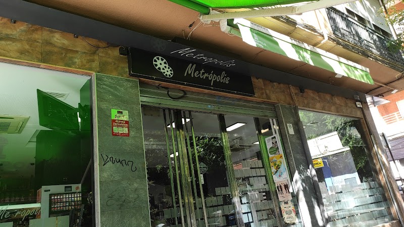 Bar metropolis