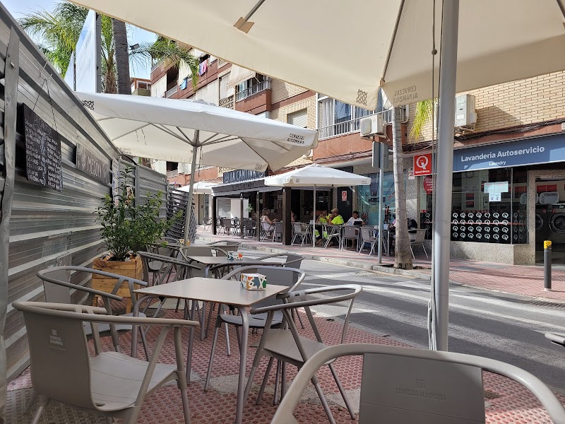 MESÓN LA CANTINA Cafés, Tapas y raciones