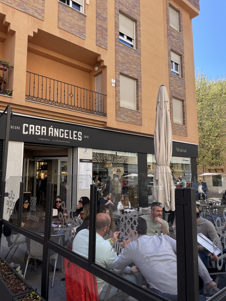 Casa Ángeles - Taberna Ultramarinos - Alhamar