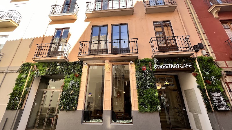 Street Art Cafe y Coworking