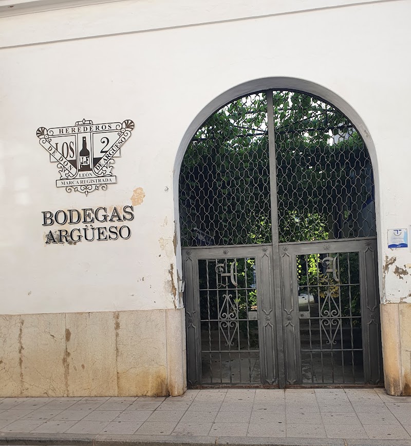 Kiki, Vinos y Otras Cosas...