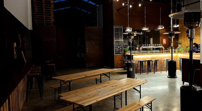 La Gavach tap room