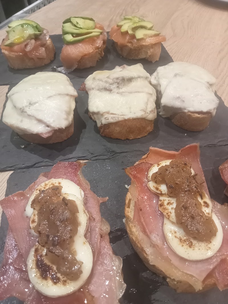 Agora Cafetería Cervecería