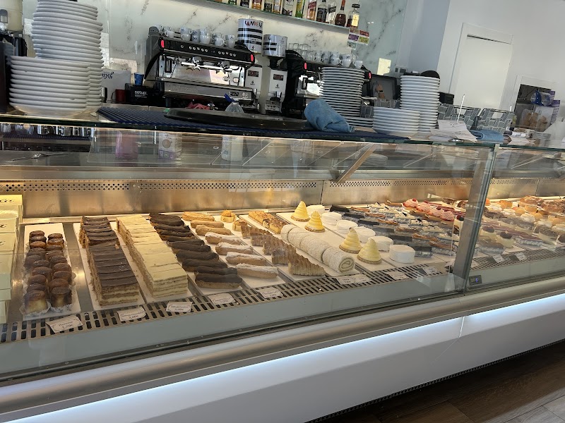 Casa Ysla Pastelería-Cafetería / Piononos