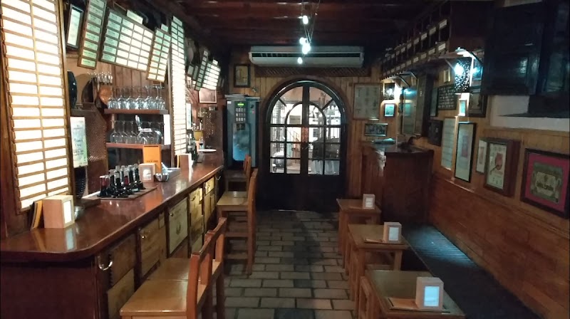 Casa de Vinos "La Brujidera"