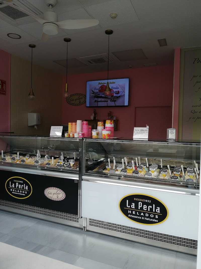 Toti Gelato & La Perla