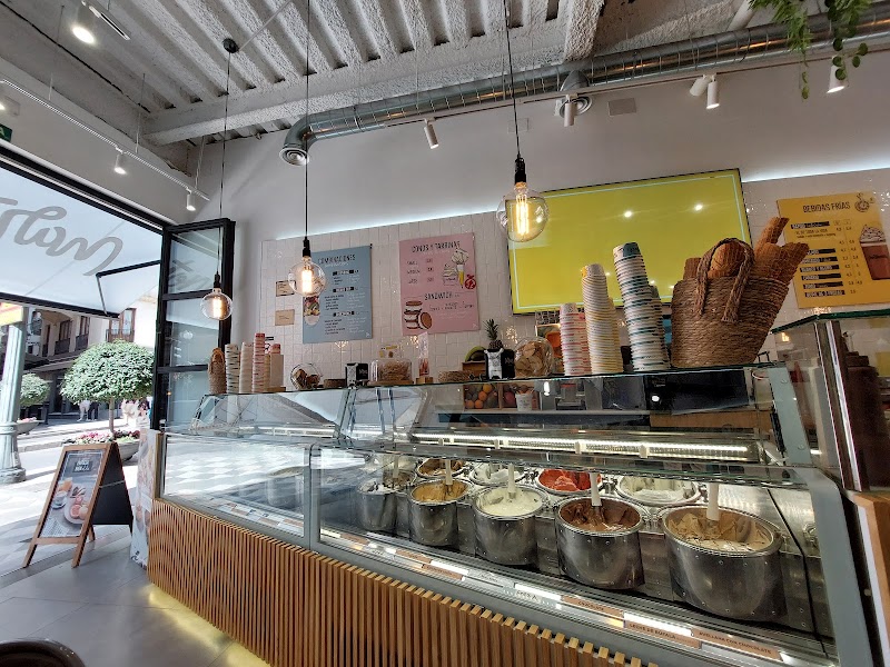 LA BELLA MERI, Heladería y cafetería